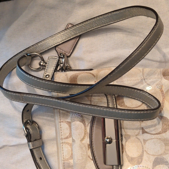 Coach Crossbody - Picture 2 of 6